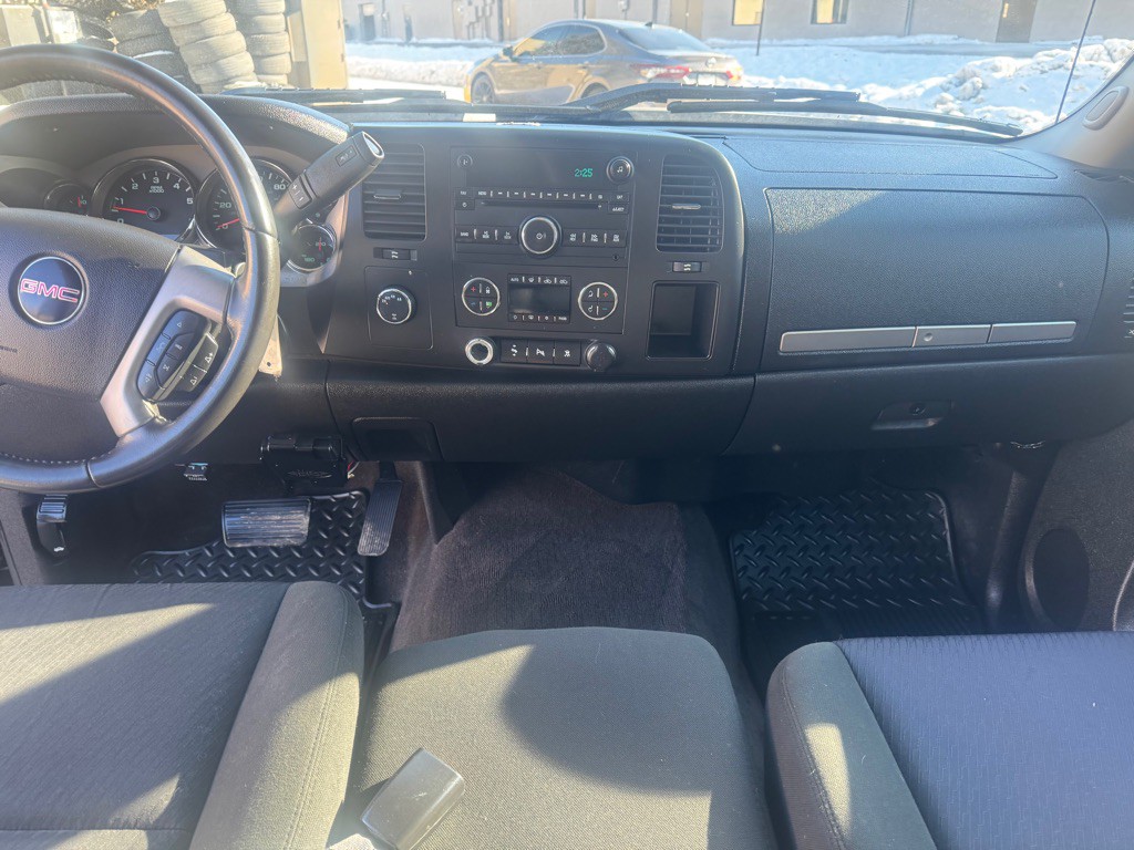 2011 GMC Sierra Image 14