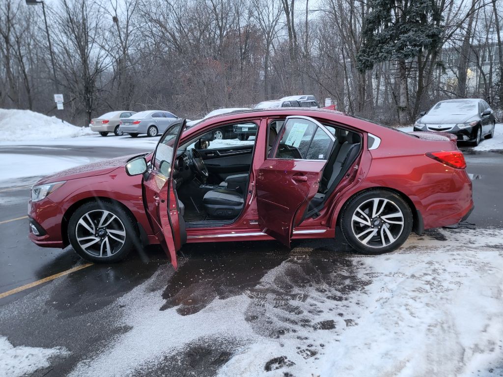 2018 Subaru Legacy Image 9