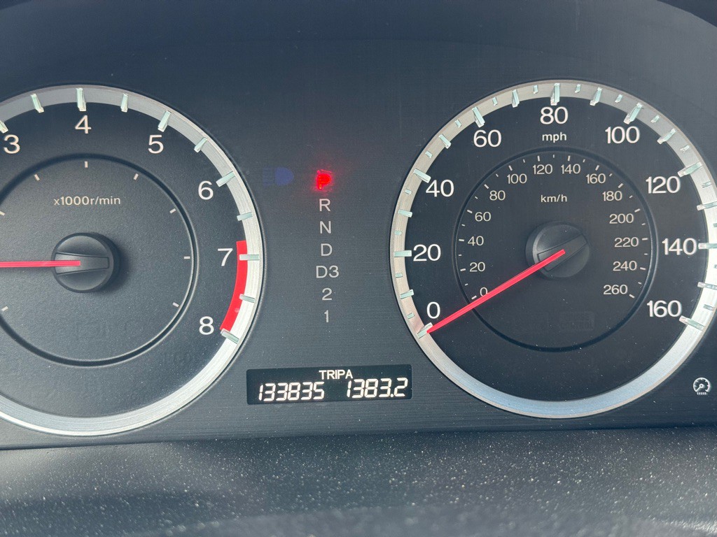 2011 Honda Accord Image 3