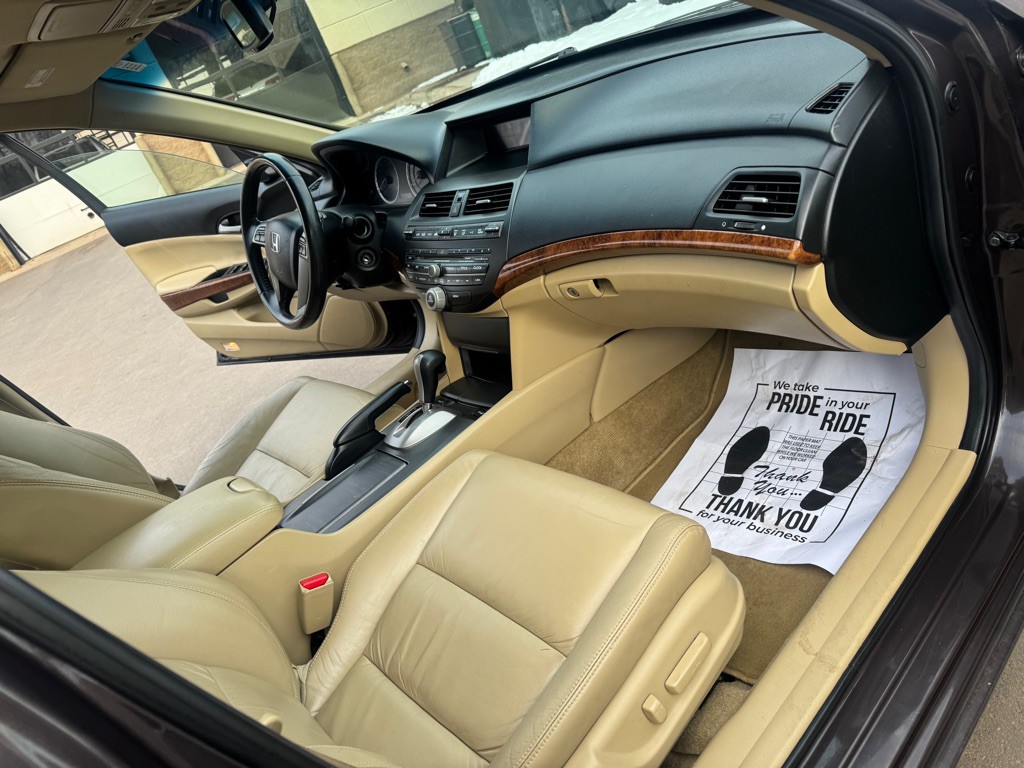 2011 Honda Accord Image 13