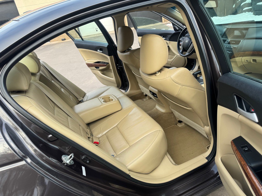 2011 Honda Accord Image 14
