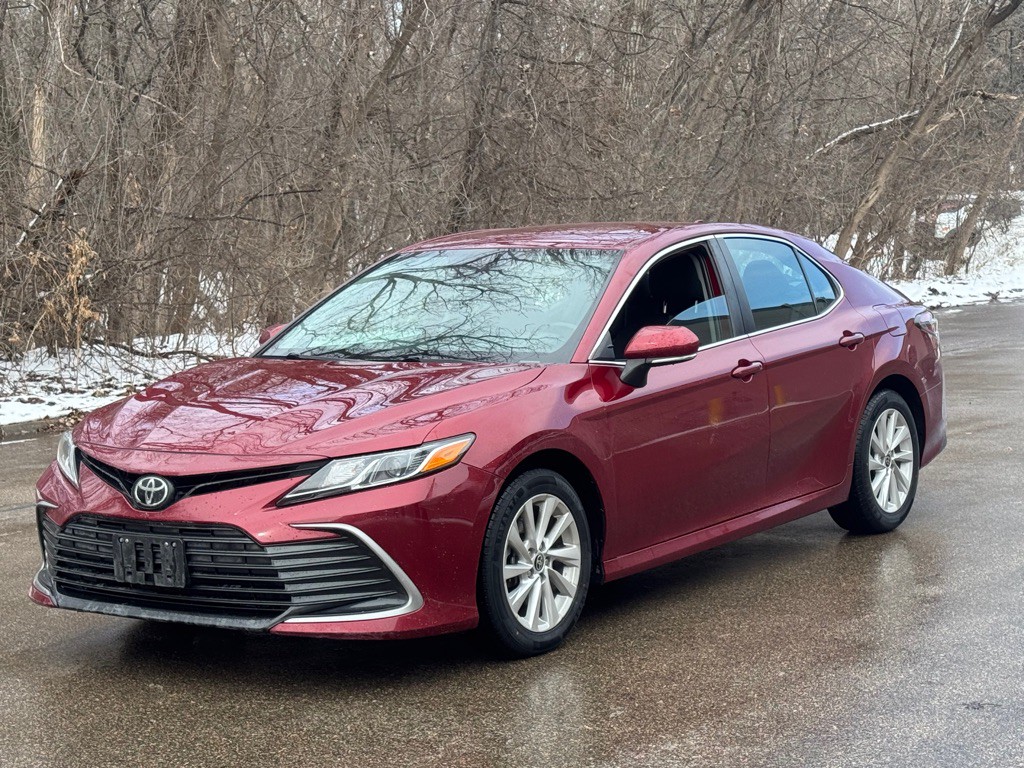 2021 Toyota Camry Image 2