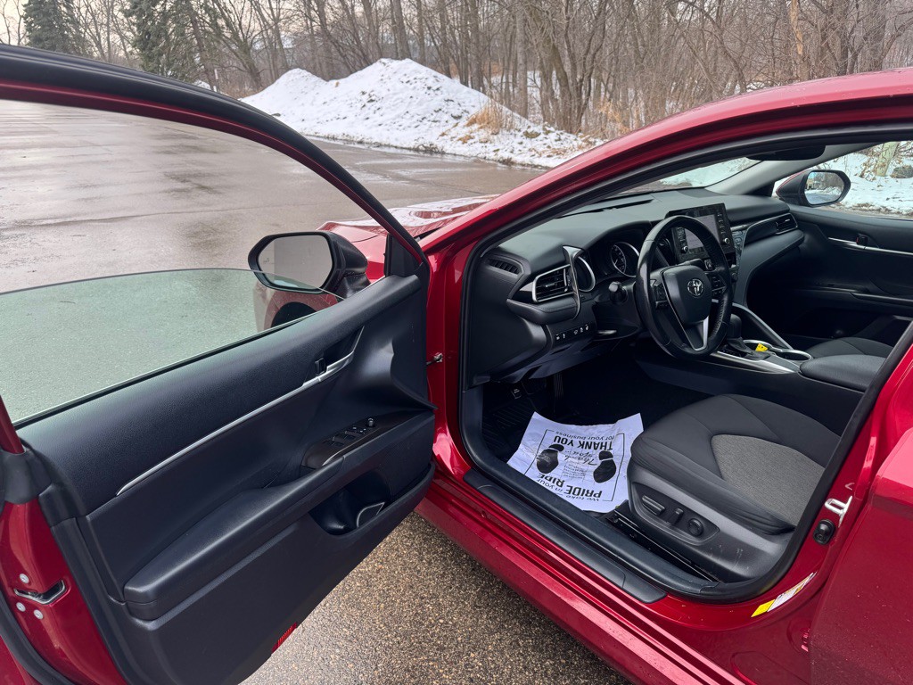 2021 Toyota Camry Image 6