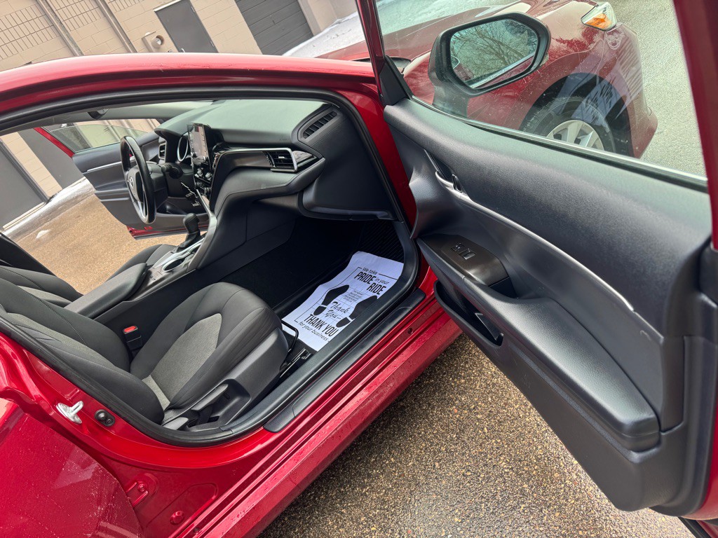 2021 Toyota Camry Image 14