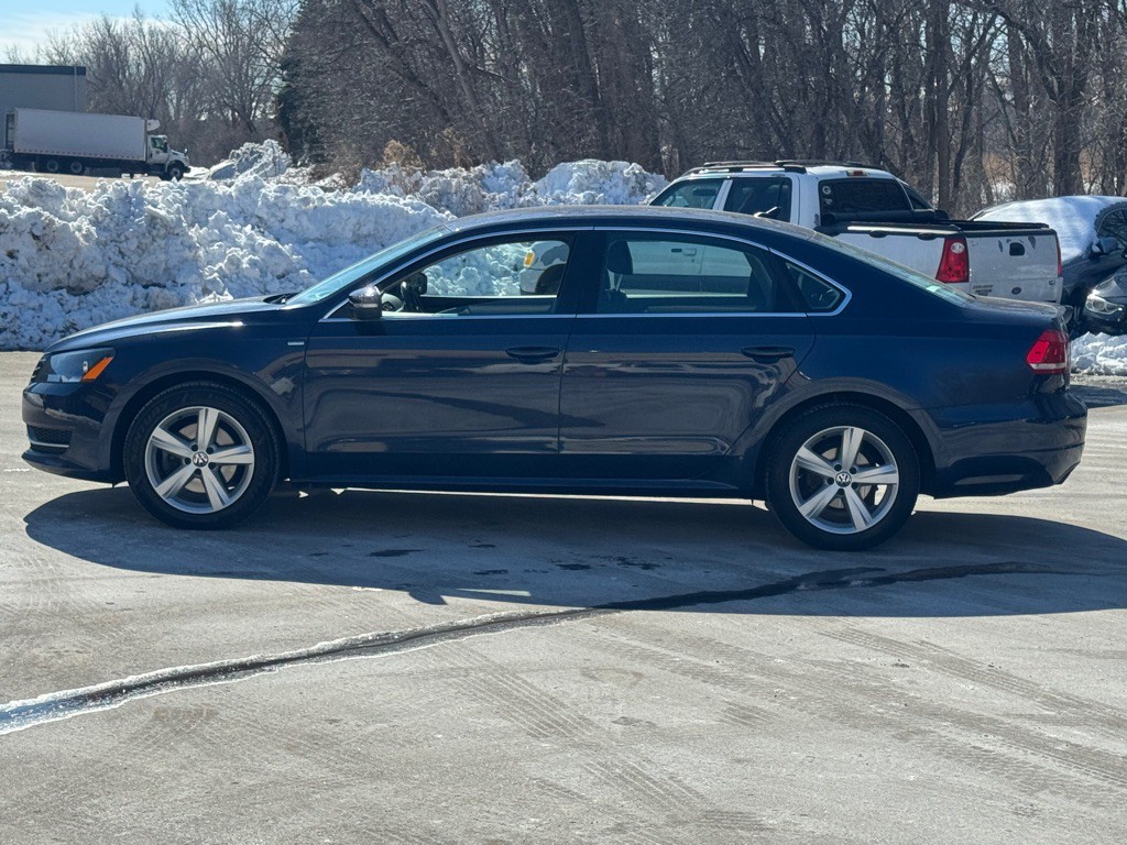 2014 Volkswagen Passat Image 4