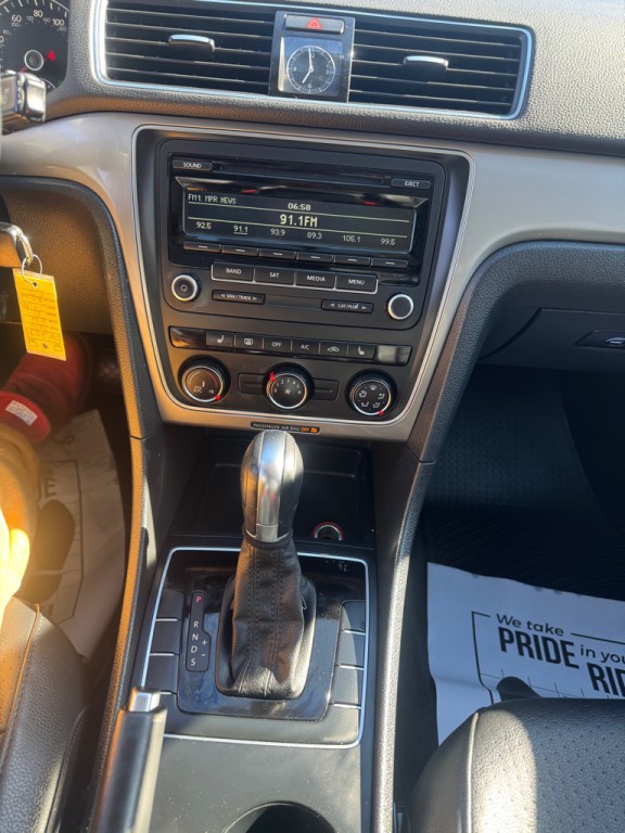 2014 Volkswagen Passat Image 7