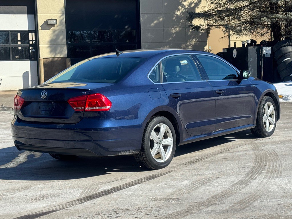 2014 Volkswagen Passat Image 11