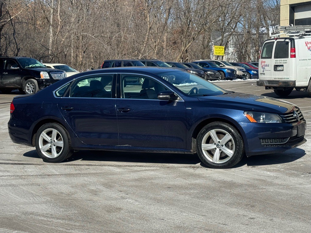 2014 Volkswagen Passat Image 12