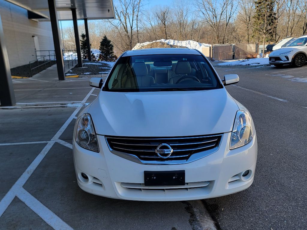 2010 Nissan Altima Image 3