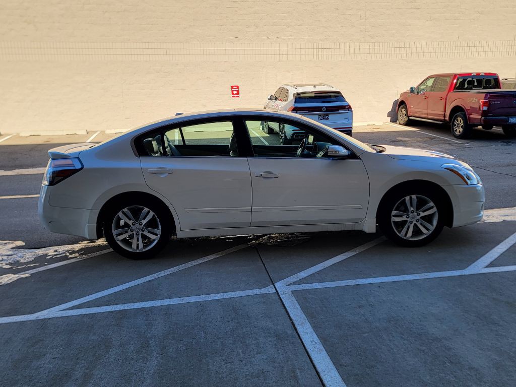 2010 Nissan Altima Image 5