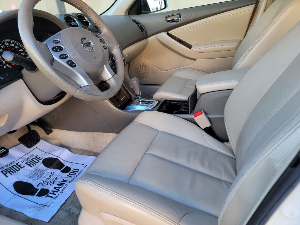 2010 Nissan Altima Image 14