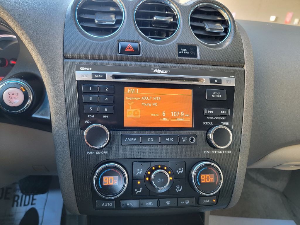 2010 Nissan Altima Image 19
