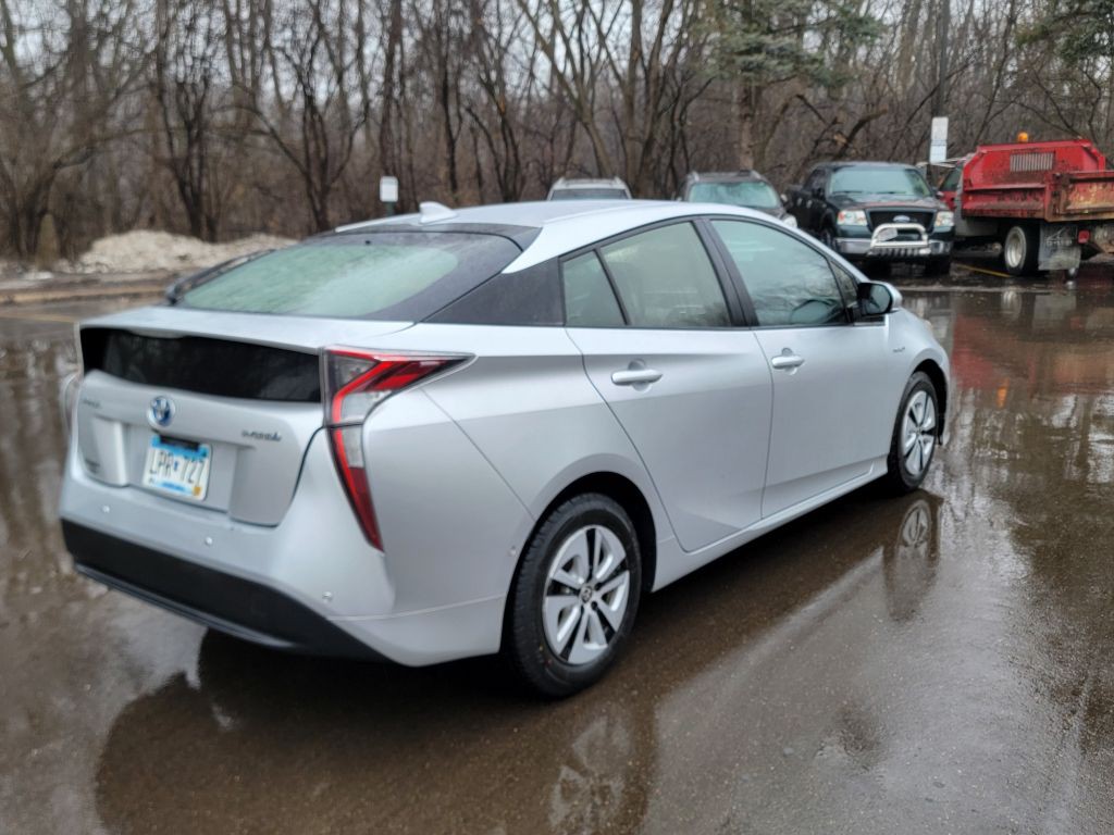 2017 Toyota Prius Image 6