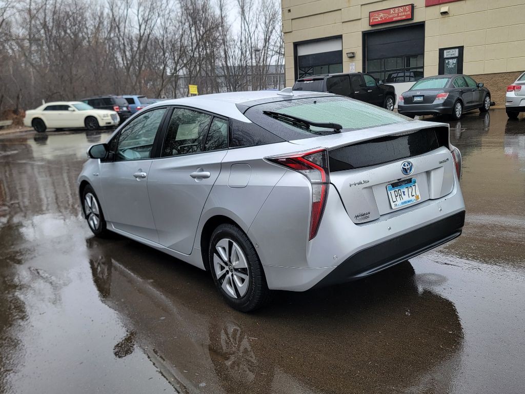 2017 Toyota Prius Image 7