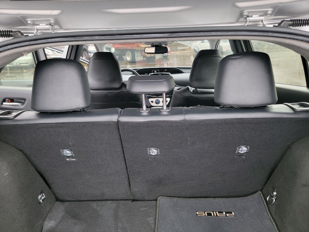 2017 Toyota Prius Image 11