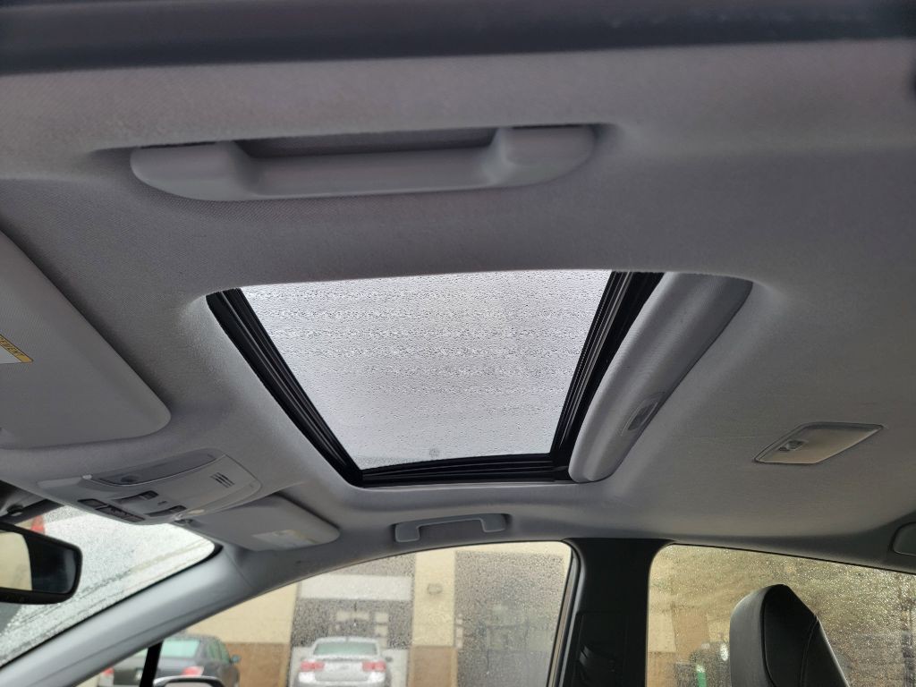 2017 Toyota Prius Image 16