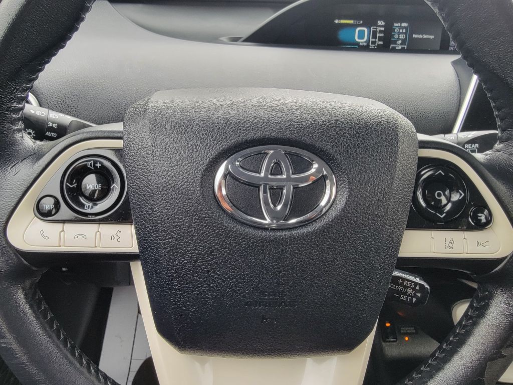 2017 Toyota Prius Image 17