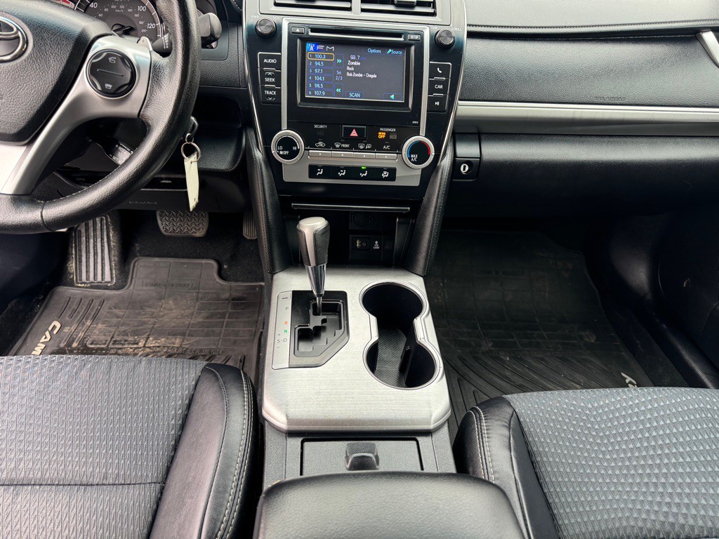 2012 Toyota Camry Image 14