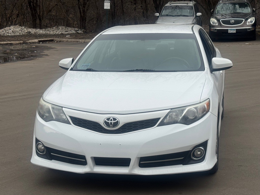 2012 Toyota Camry Image 15