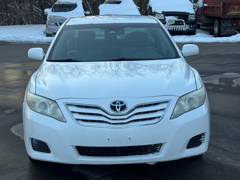 2010 Toyota Camry Image 4