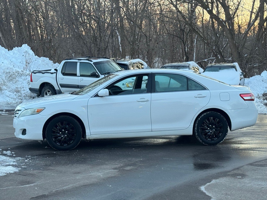 2010 Toyota Camry Image 7