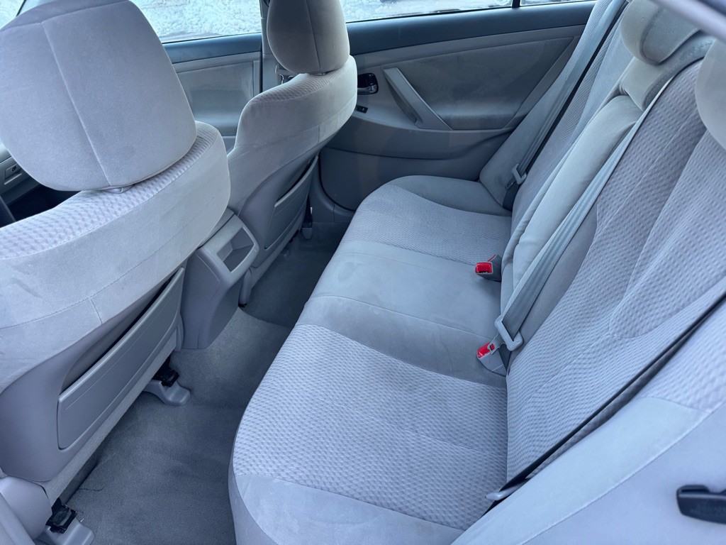 2010 Toyota Camry Image 8