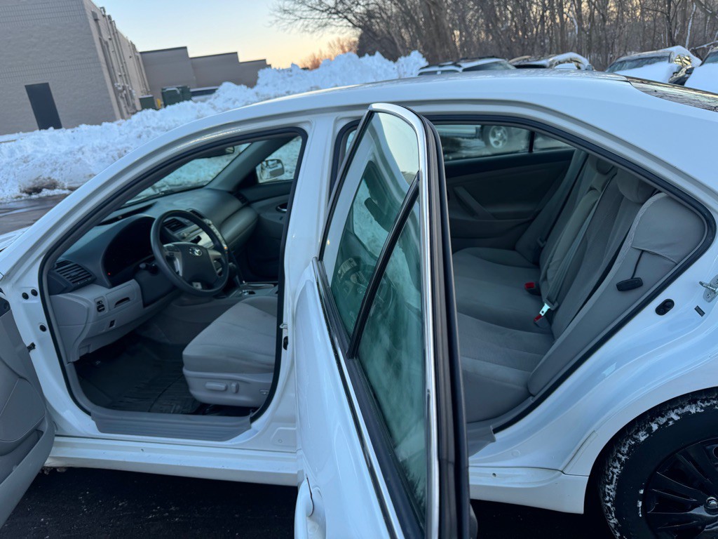 2010 Toyota Camry Image 15