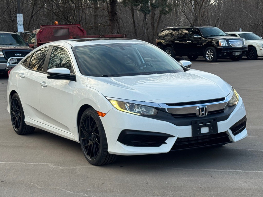 2017 Honda Civic Image 16