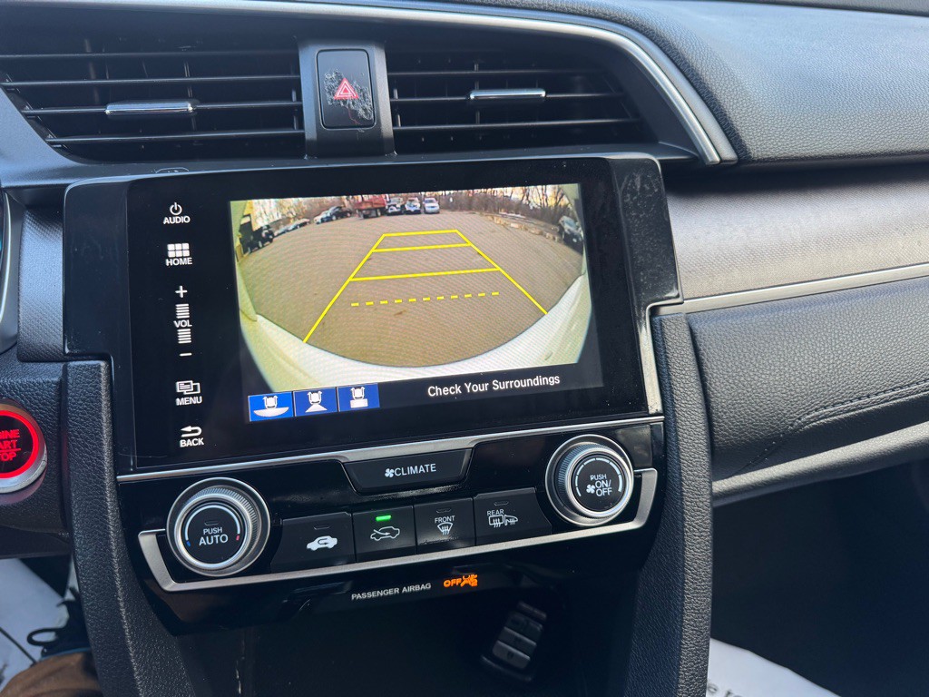 2017 Honda Civic Image 17