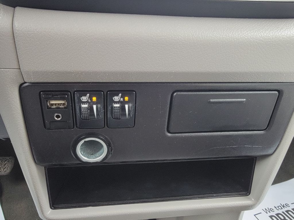 2015 Toyota Sienna Image 20