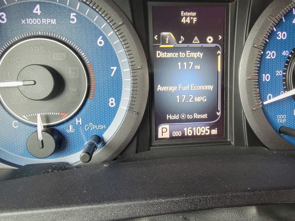 2015 Toyota Sienna Image 26