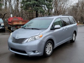 Image for 2014 Toyota Sienna XLE ID: 7326959