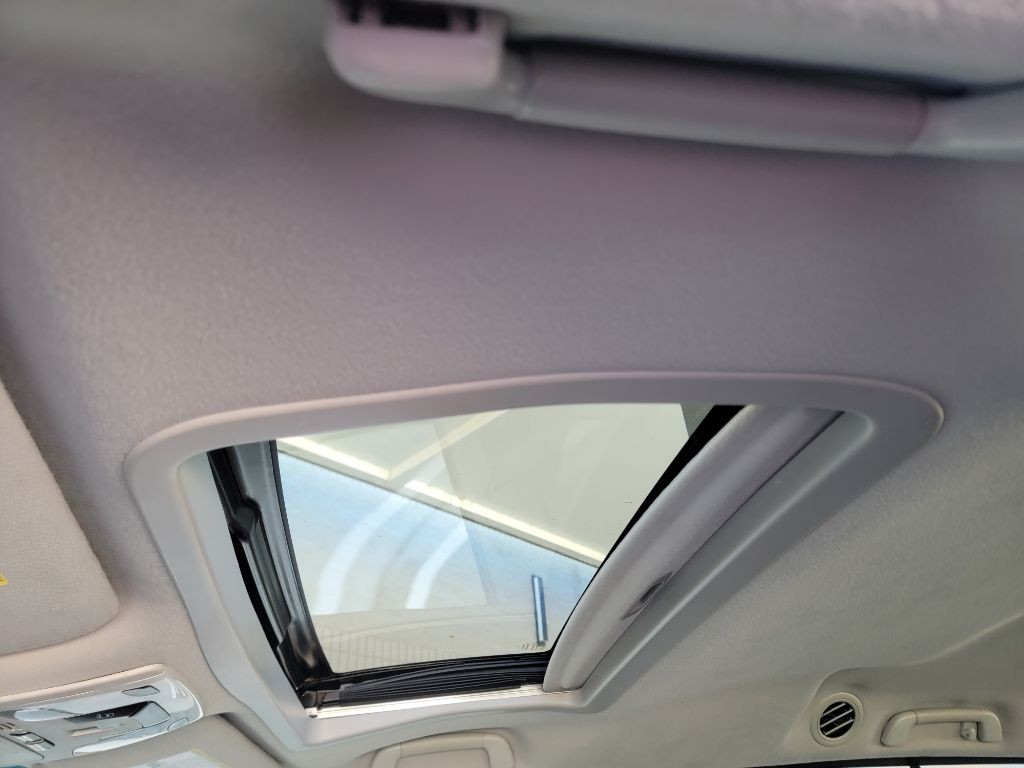 2011 Toyota Sienna Image 20