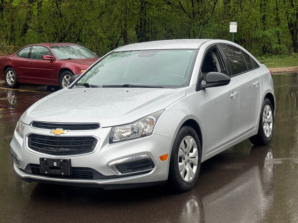 2015 Chevrolet Cruze Image 1