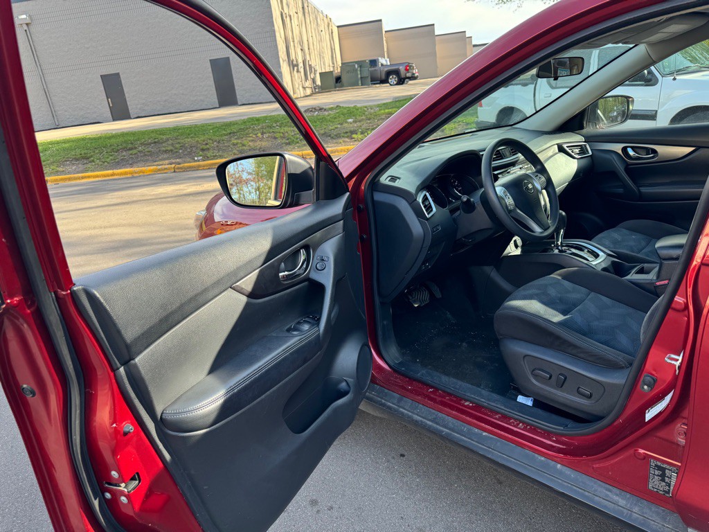 2015 Nissan Rogue Image 6