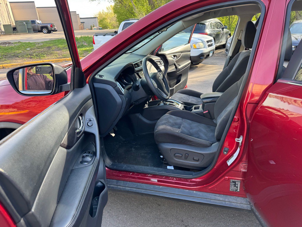2015 Nissan Rogue Image 9