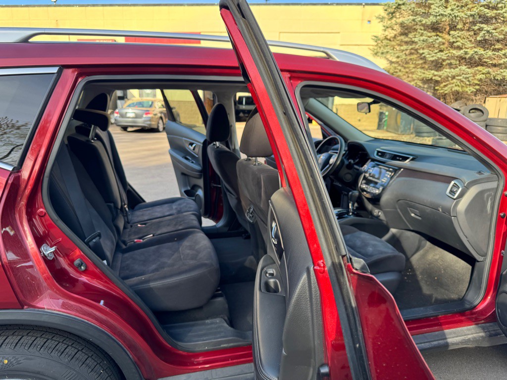 2015 Nissan Rogue Image 14