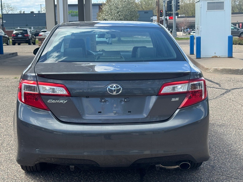 2014 Toyota Camry Image 4