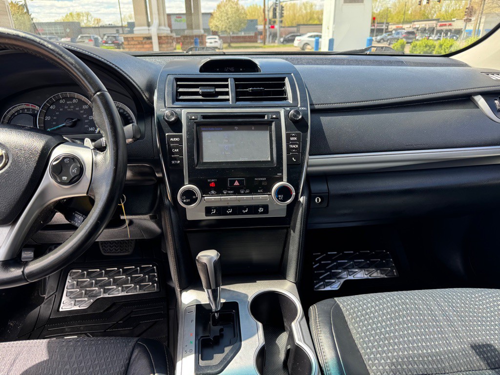 2014 Toyota Camry Image 7