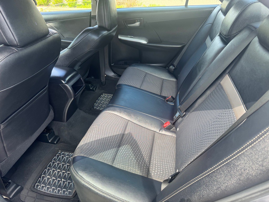 2014 Toyota Camry Image 13
