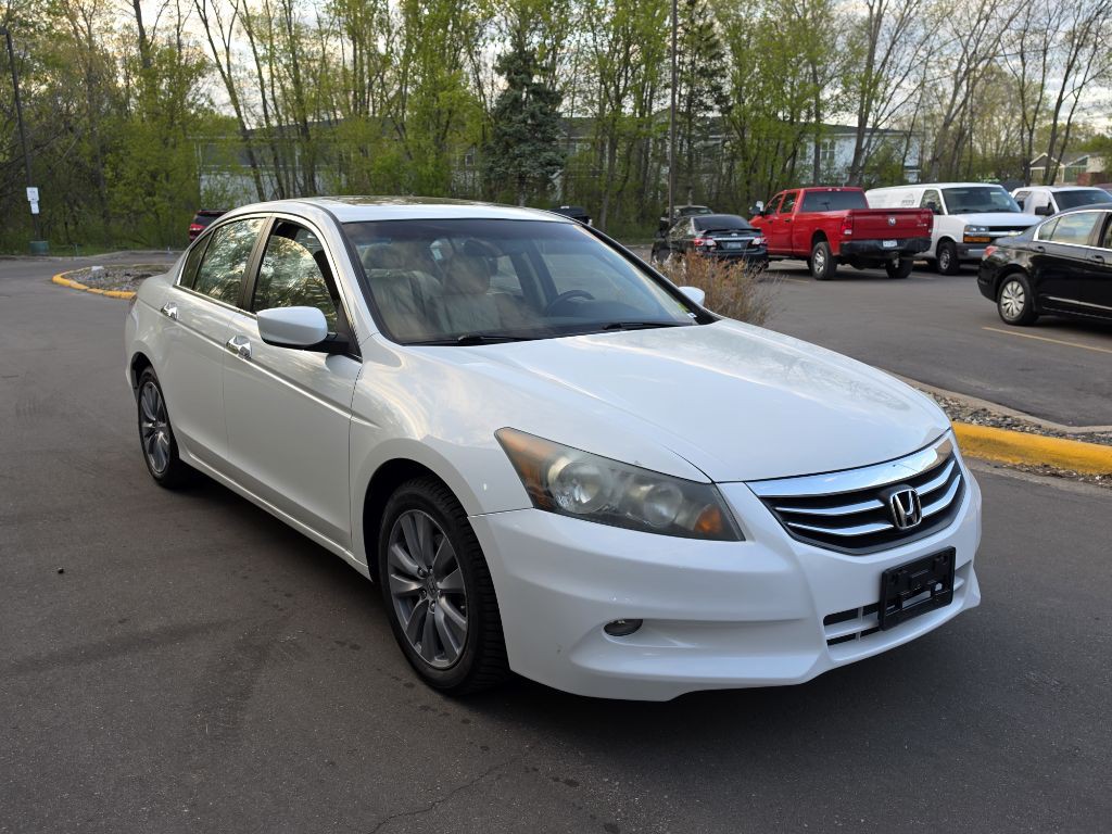 2011 Honda Accord Image 1