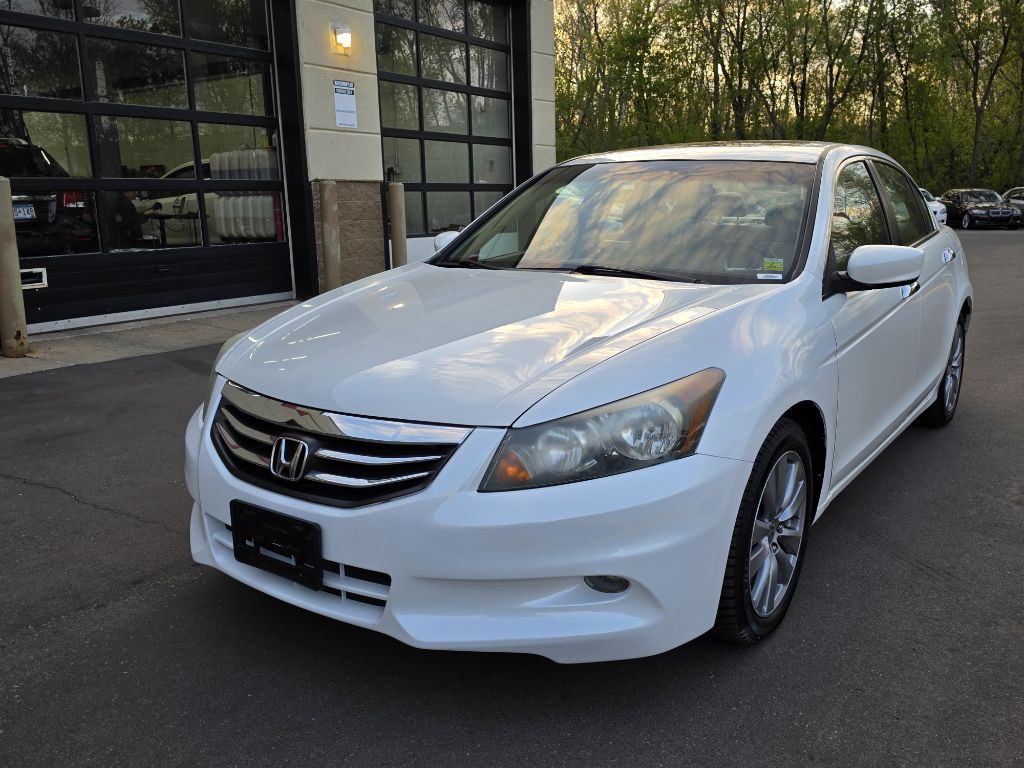 2011 Honda Accord Image 2