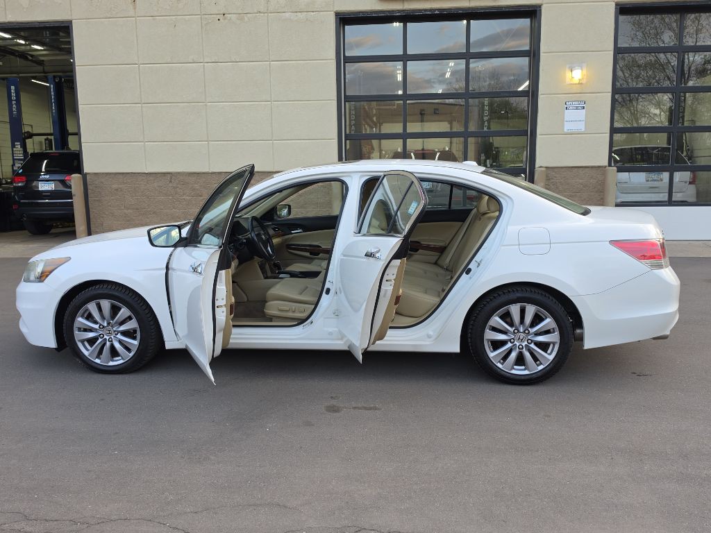 2011 Honda Accord Image 9