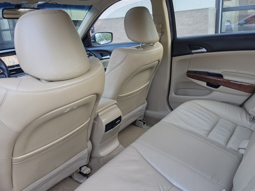 2011 Honda Accord Image 10