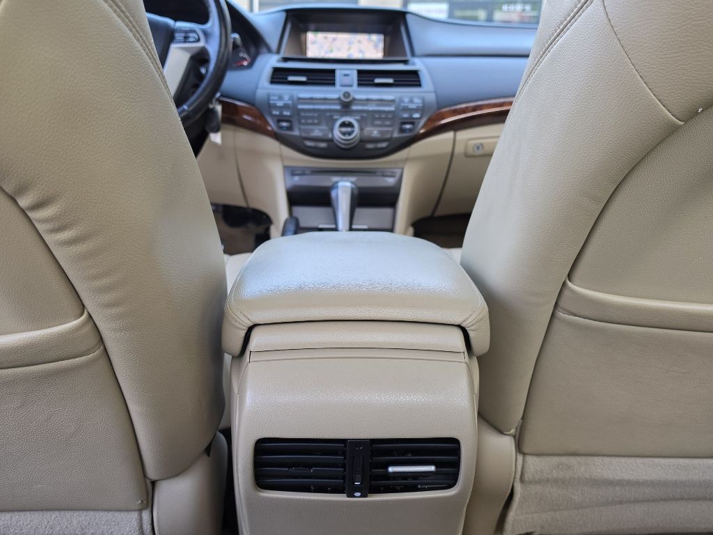 2011 Honda Accord Image 11
