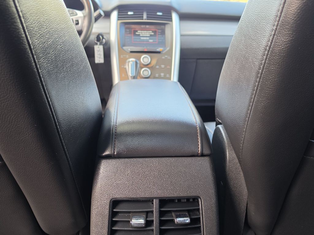 2011 Ford Edge Image 16
