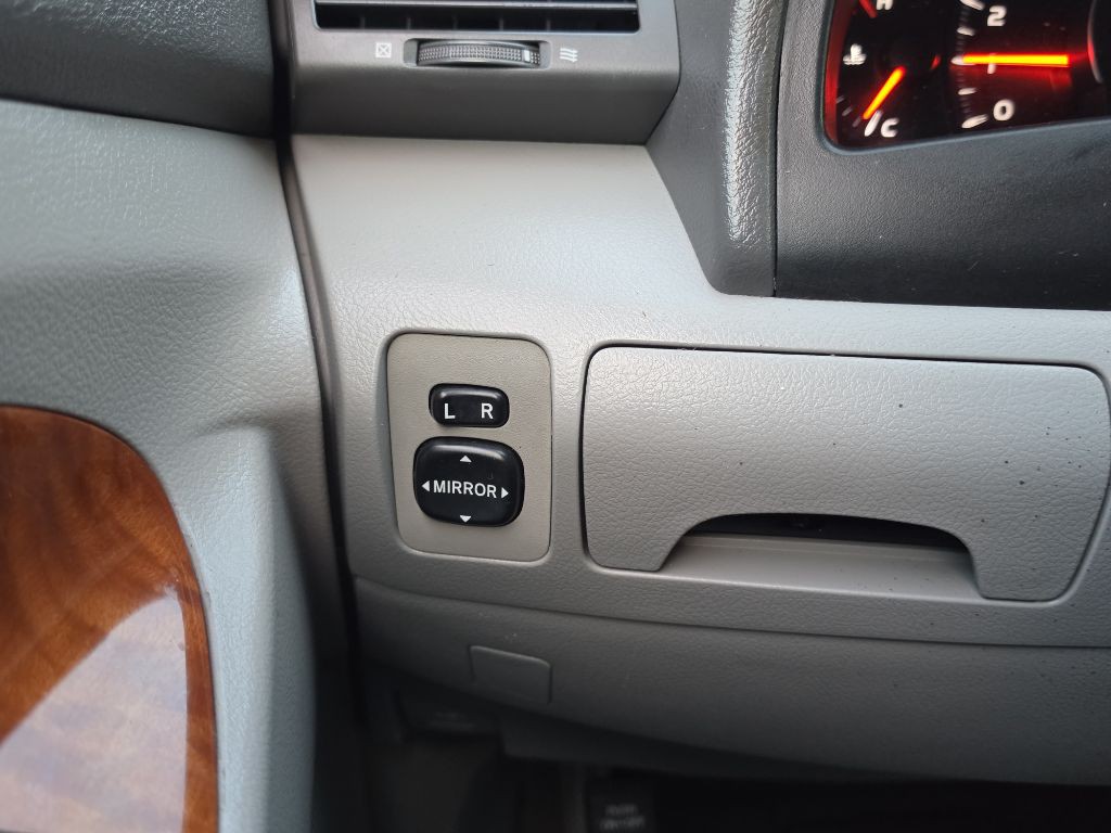 2009 Toyota Camry Image 19