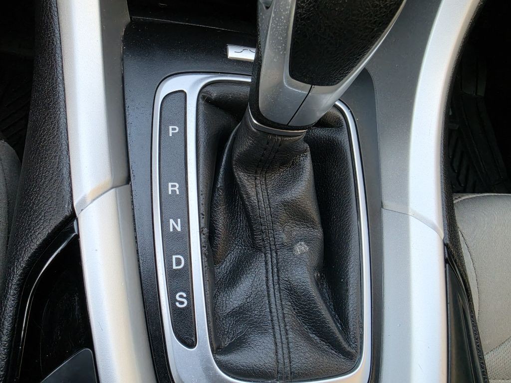 2015 Ford Fusion Image 16