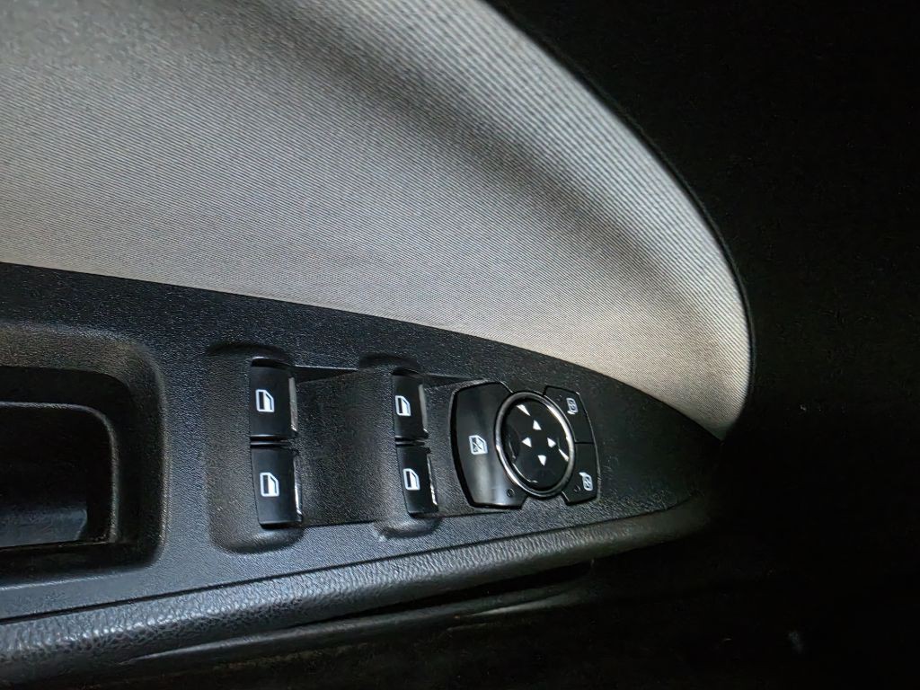 2015 Ford Fusion Image 19