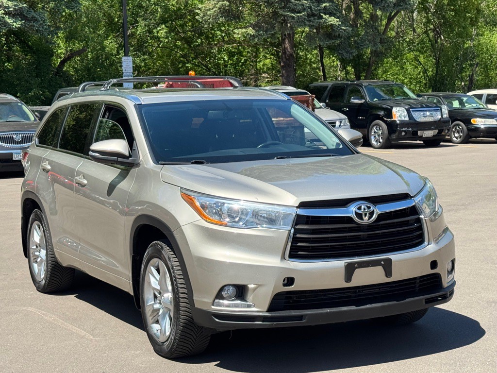 2016 Toyota Highlander Image 2